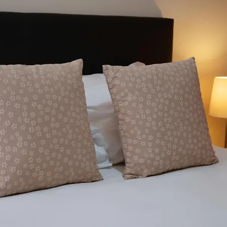 Wander Unwind - Wine Cellars *