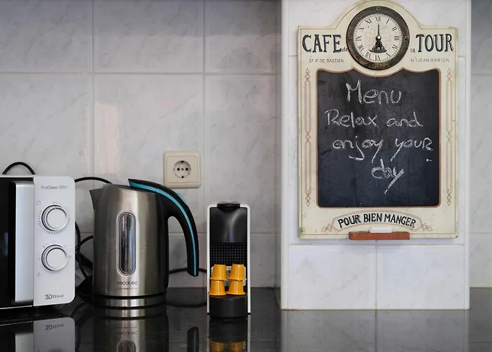 Wander Unwind - Wine Cellars * Vila Nova de Gaia