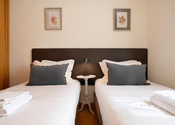 Wander Unwind - Wine Cellars *