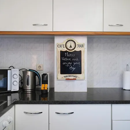 Wander Unwind - Wine Cellars Holiday home
