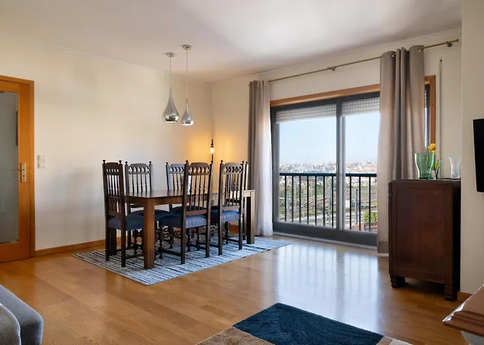 Wander Unwind - Wine Cellars * Vila Nova de Gaia