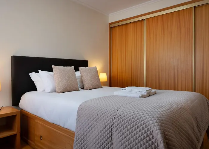 Wander Unwind - Wine Cellars Holiday home